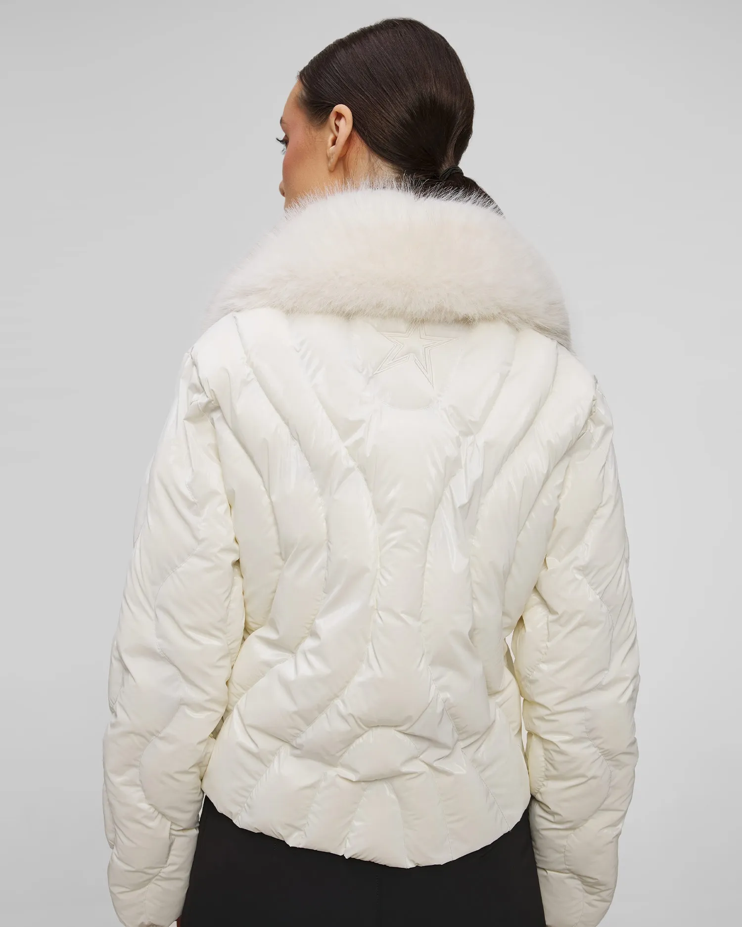 Antique White Women's Ski Jacket Perfect Moment Carving Quilted Jacket W3001054