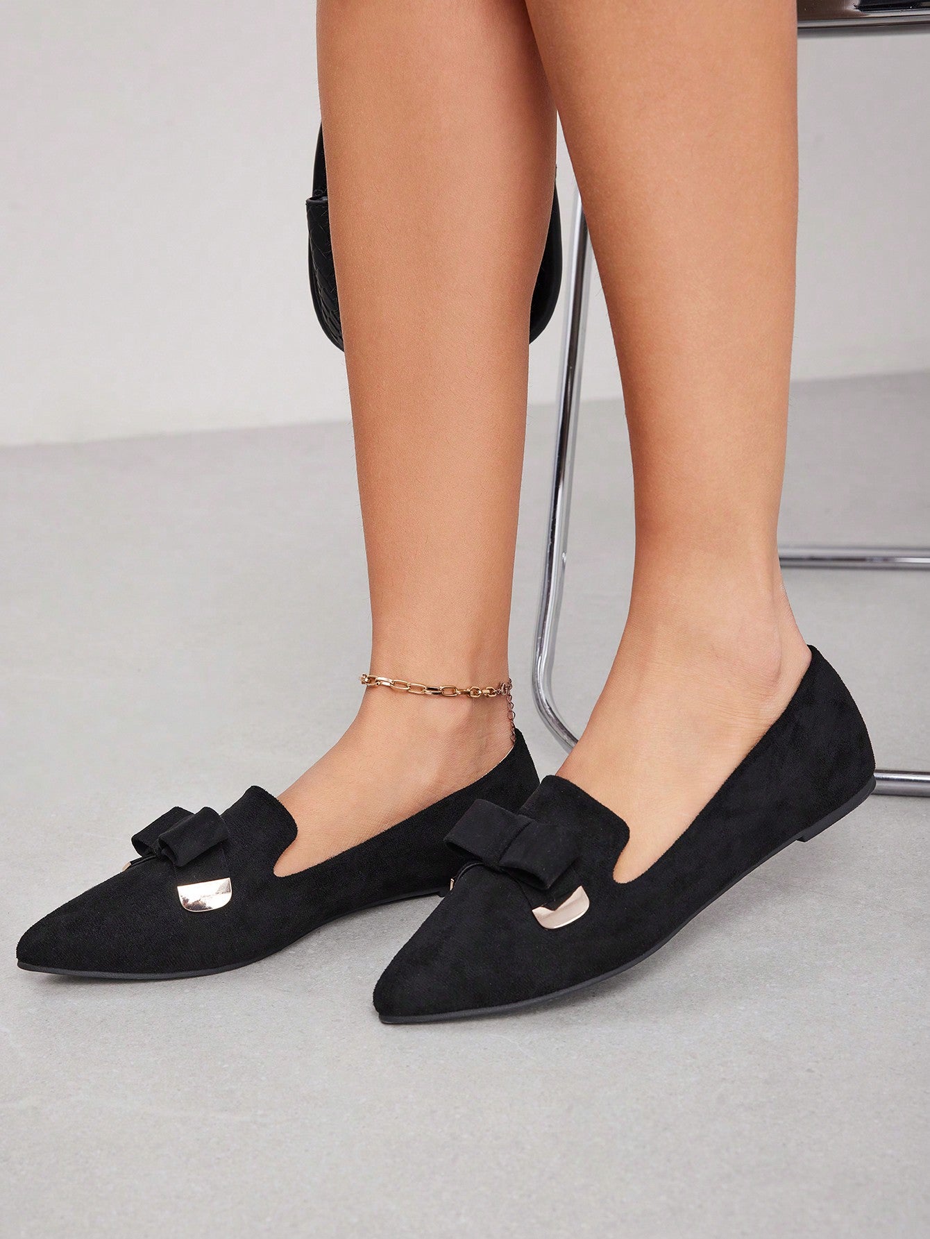 Black Flat Shoes with Bow-Knot and Buckle for Women - Perfect for Spring and Summer