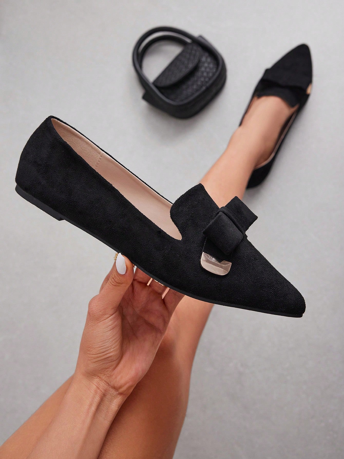 Black Flat Shoes with Bow-Knot and Buckle for Women - Perfect for Spring and Summer