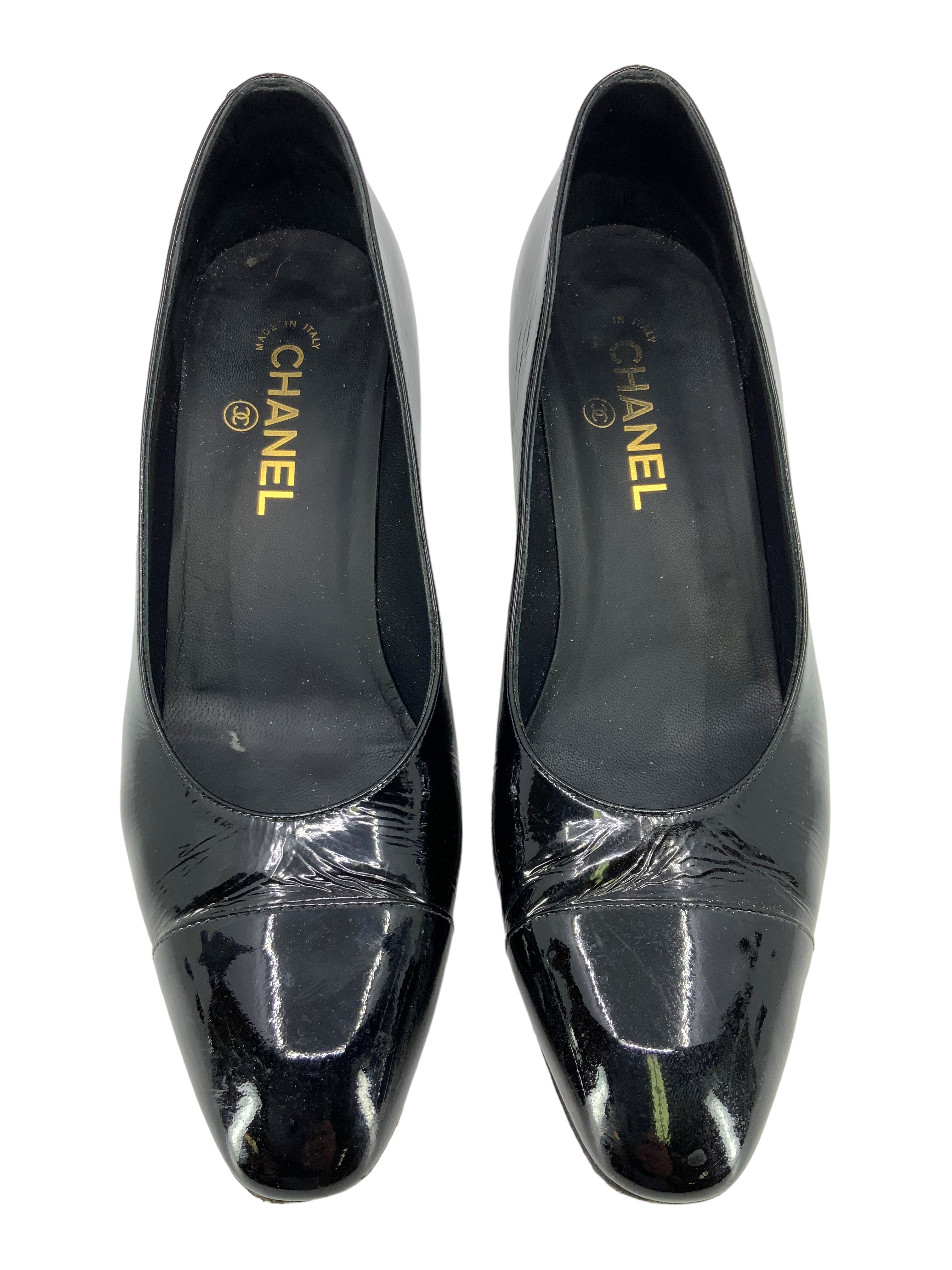 CHANEL 16P Patent Leather Metal CC Logo Heel Pumps Size 10 - Google SEO: CHANEL Patent Leather Metal CC Logo Heel Pumps in Size 