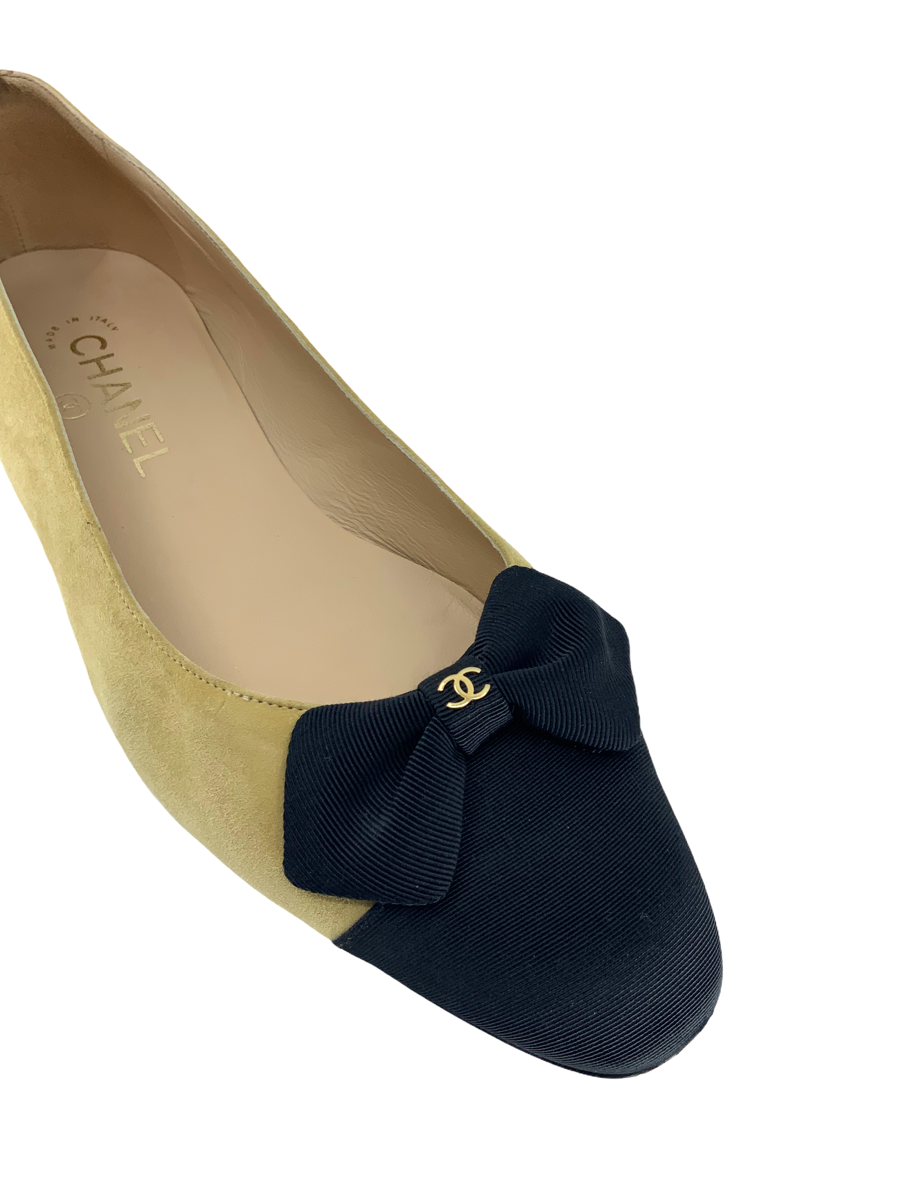 Chanel suede bow cap toe pumps, size 9.