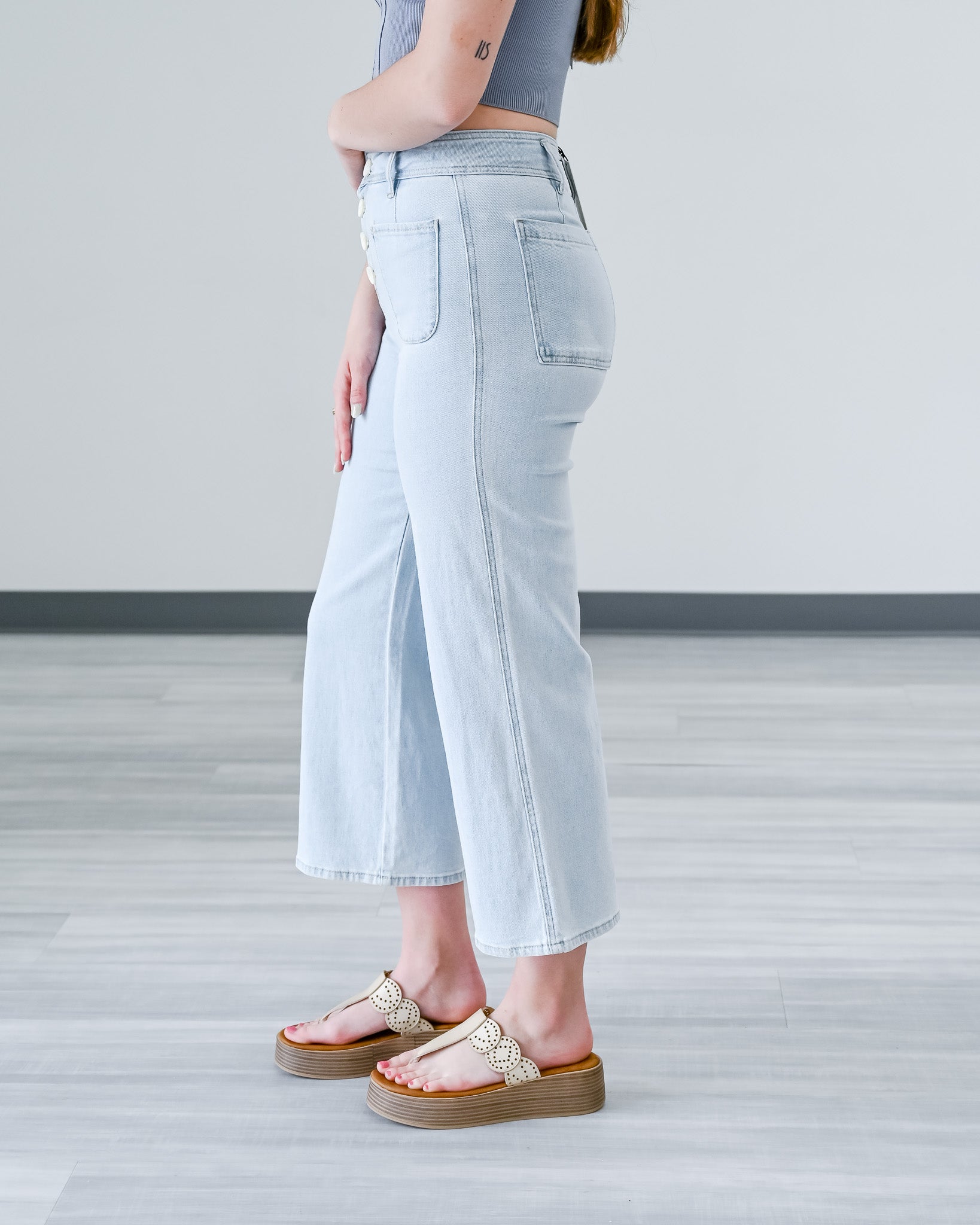 Chic High-Waisted Capris: Serenity Cropped Pants