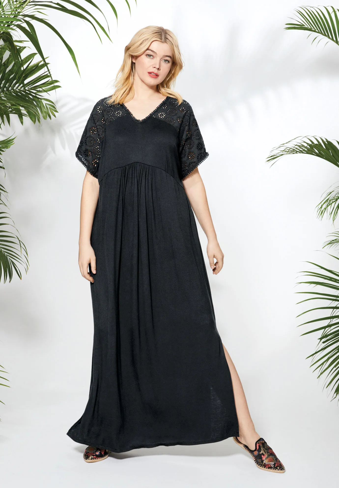 Eyelet Trim Maxi Knit Dress