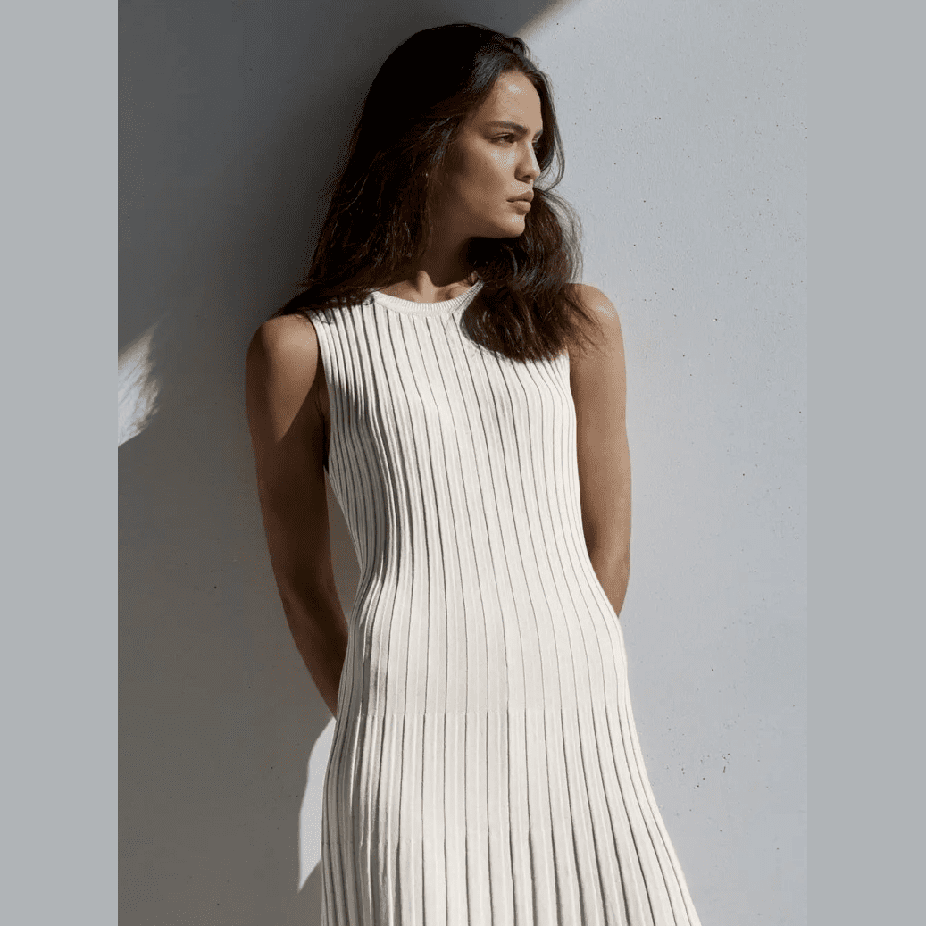 Off-White Sleeveless Knit Long Dress with Large Hem