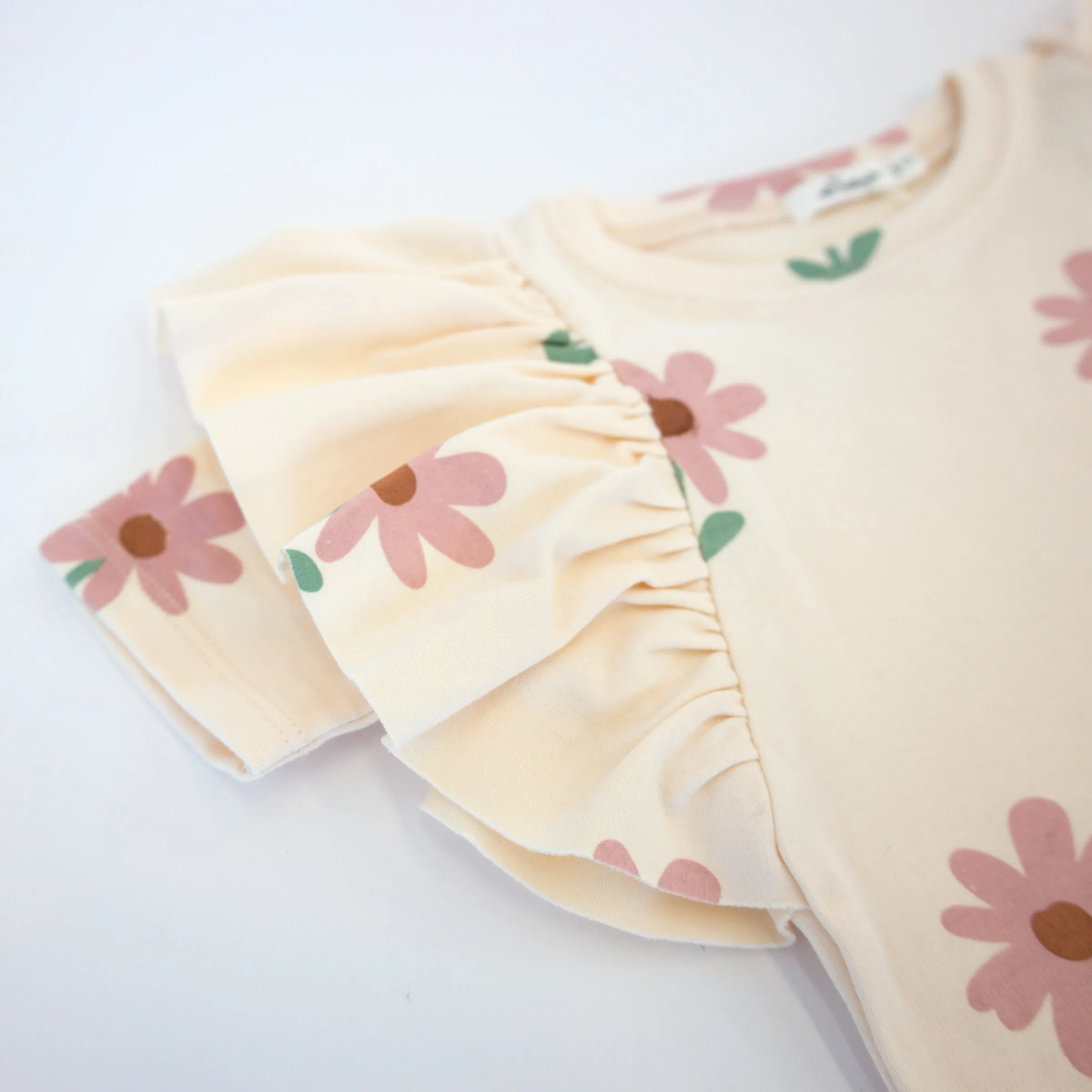 oh baby! Butterfly Short Sleeve Cotton Tee Picking Daisies Cashew