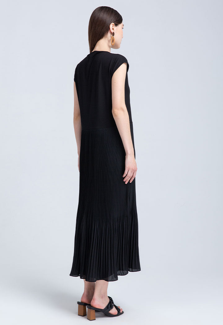 Pleated Hem Sleeveless Dress - Google SEO friendly result: Stylish Sleeveless Pleated Dress with Hem Detail