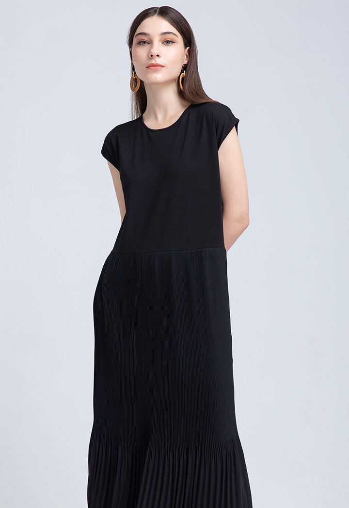 Pleated Hem Sleeveless Dress - Google SEO friendly result: Stylish Sleeveless Pleated Dress with Hem Detail