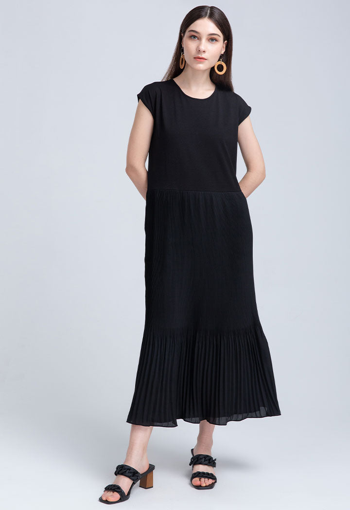 Pleated Hem Sleeveless Dress - Google SEO friendly result: Stylish Sleeveless Pleated Dress with Hem Detail