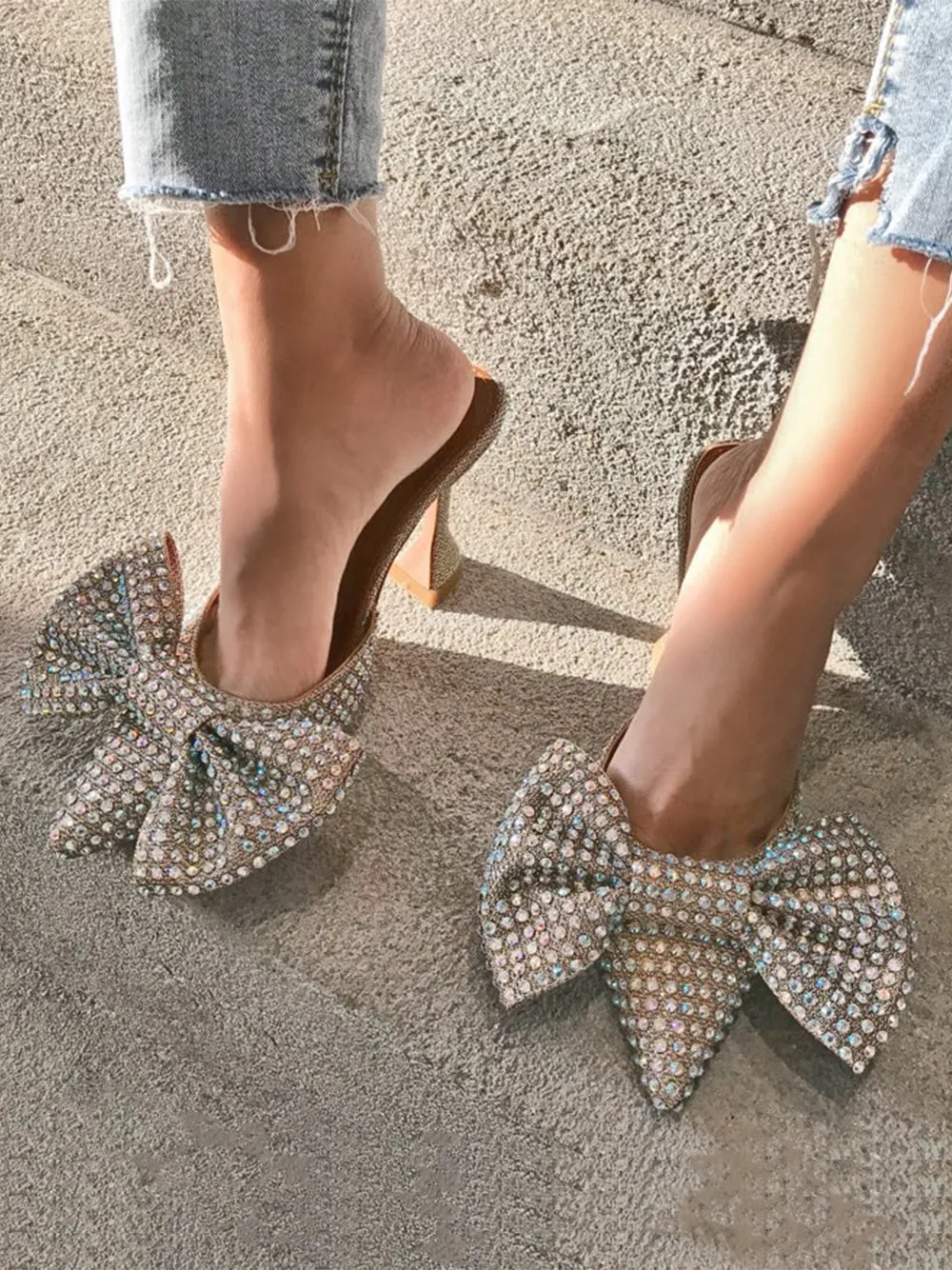 Bow high heel pumps