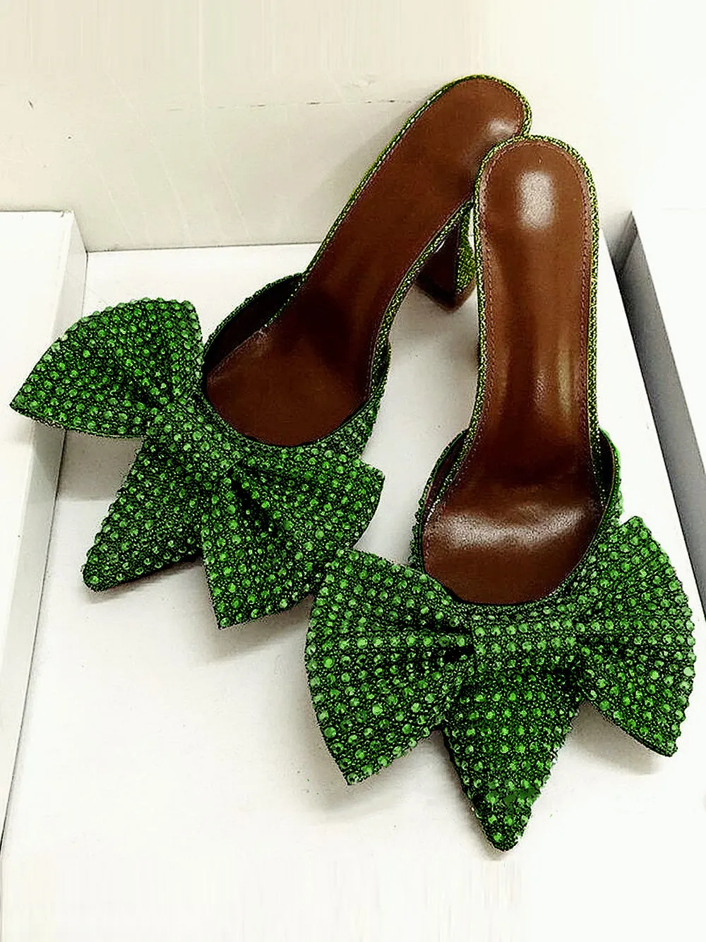 Bow high heel pumps