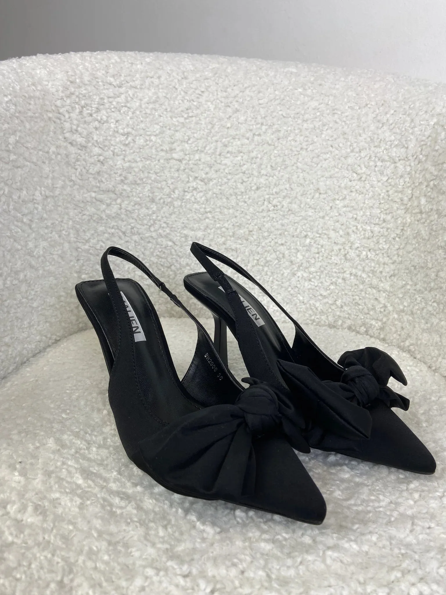 Bow slingback shoes