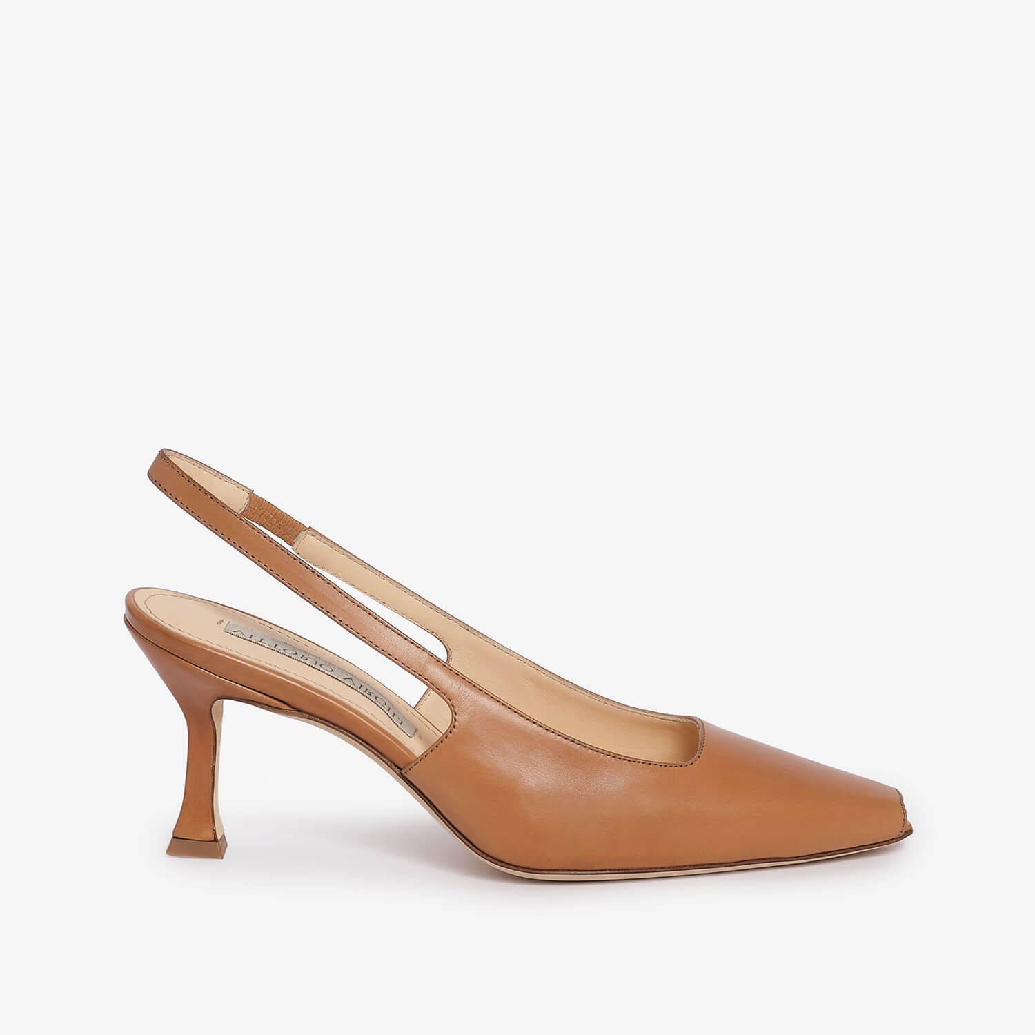 Tan leather slingback décolleté for women.